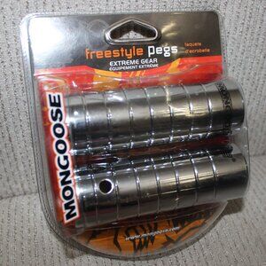 3/$118❤️vintage 2003 Mongoose Freestyle Bicycle Bike Foot Pegs 26T Taiwan made
